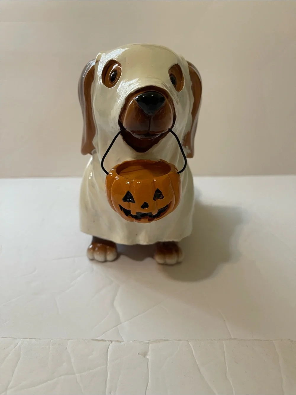 Halloween Dachshund Ceramic Figurine Holding A Pumpkin Candy Bucket - NWT **